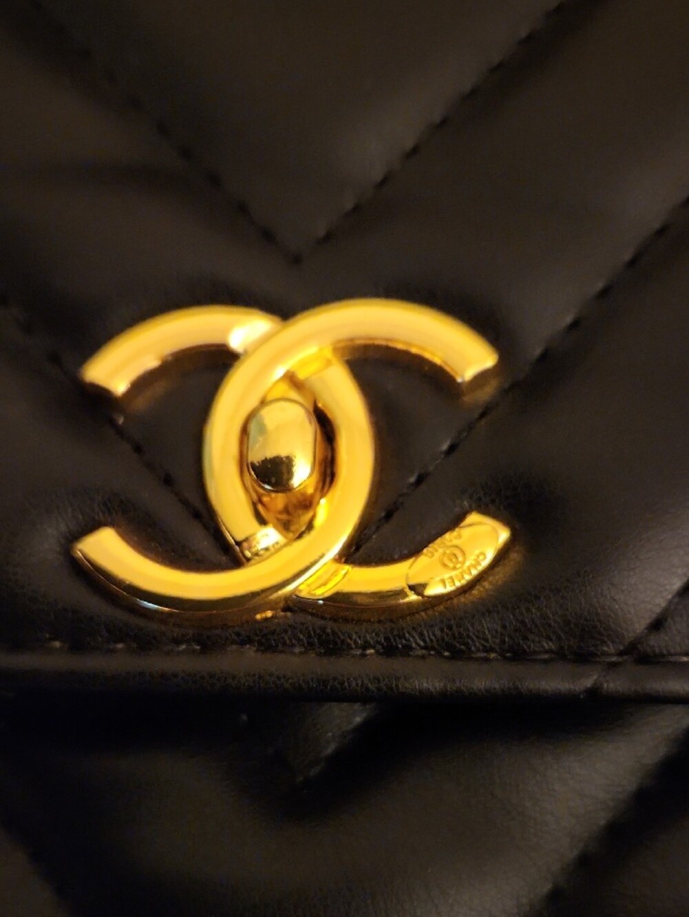 Black Quilted Top-Handle Shoulder Bag with Gold Chain Strap - Picture 4 of 7